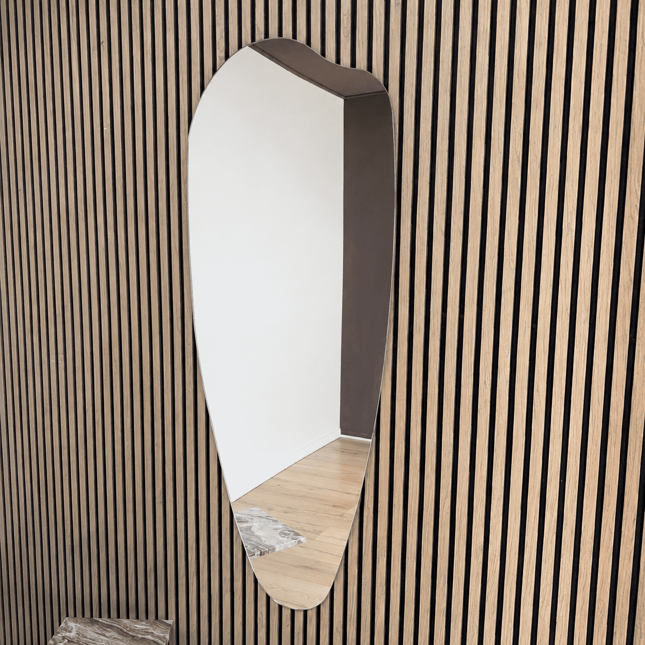 Oscar - Asymmetrisk Vægspejl 140x60cm