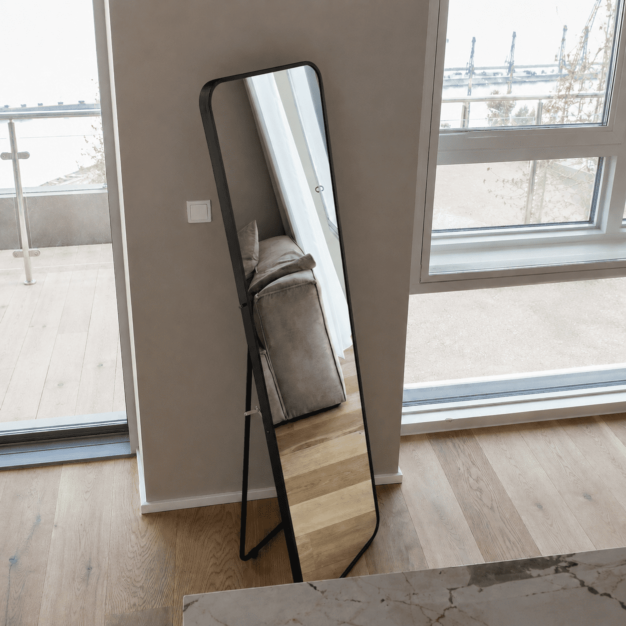 Rio - Væg-/gulv Spejl 150x40cm Sort