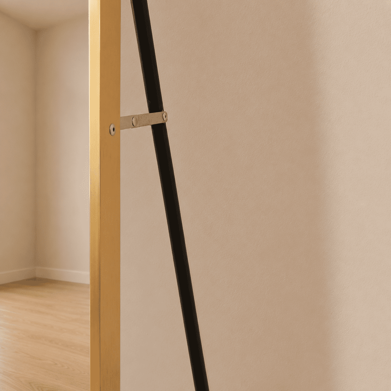 Milo - Væg-/gulv Spejl 155x55cm Guld