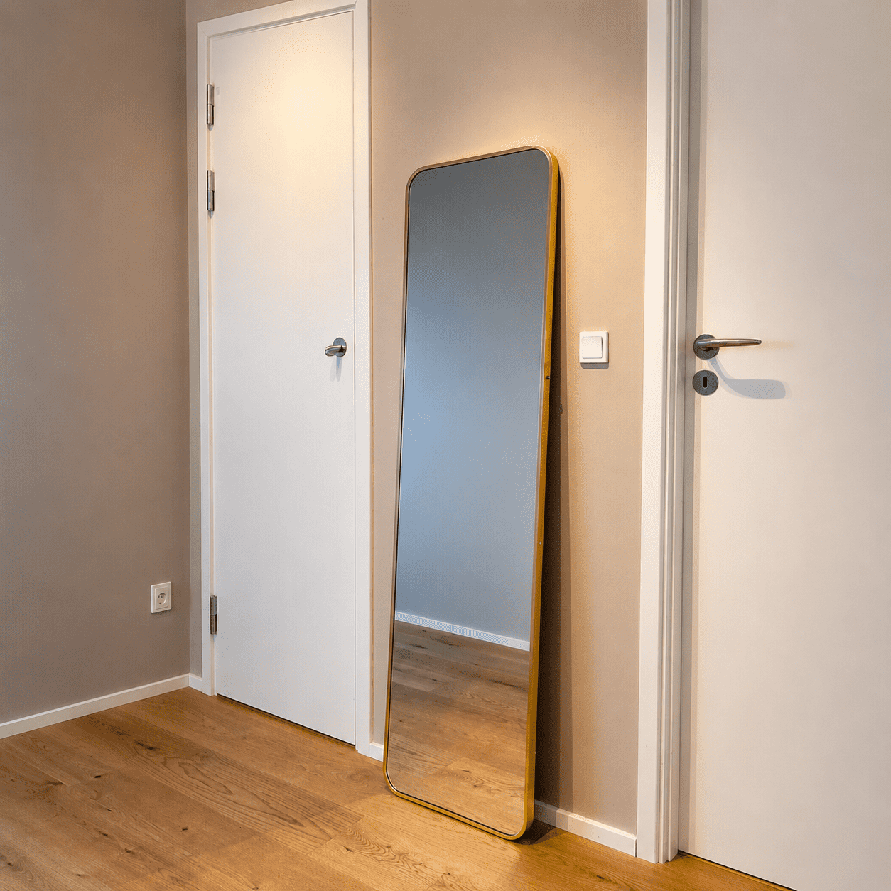 Rio - Væg-/gulv Spejl 150x40cm Guld